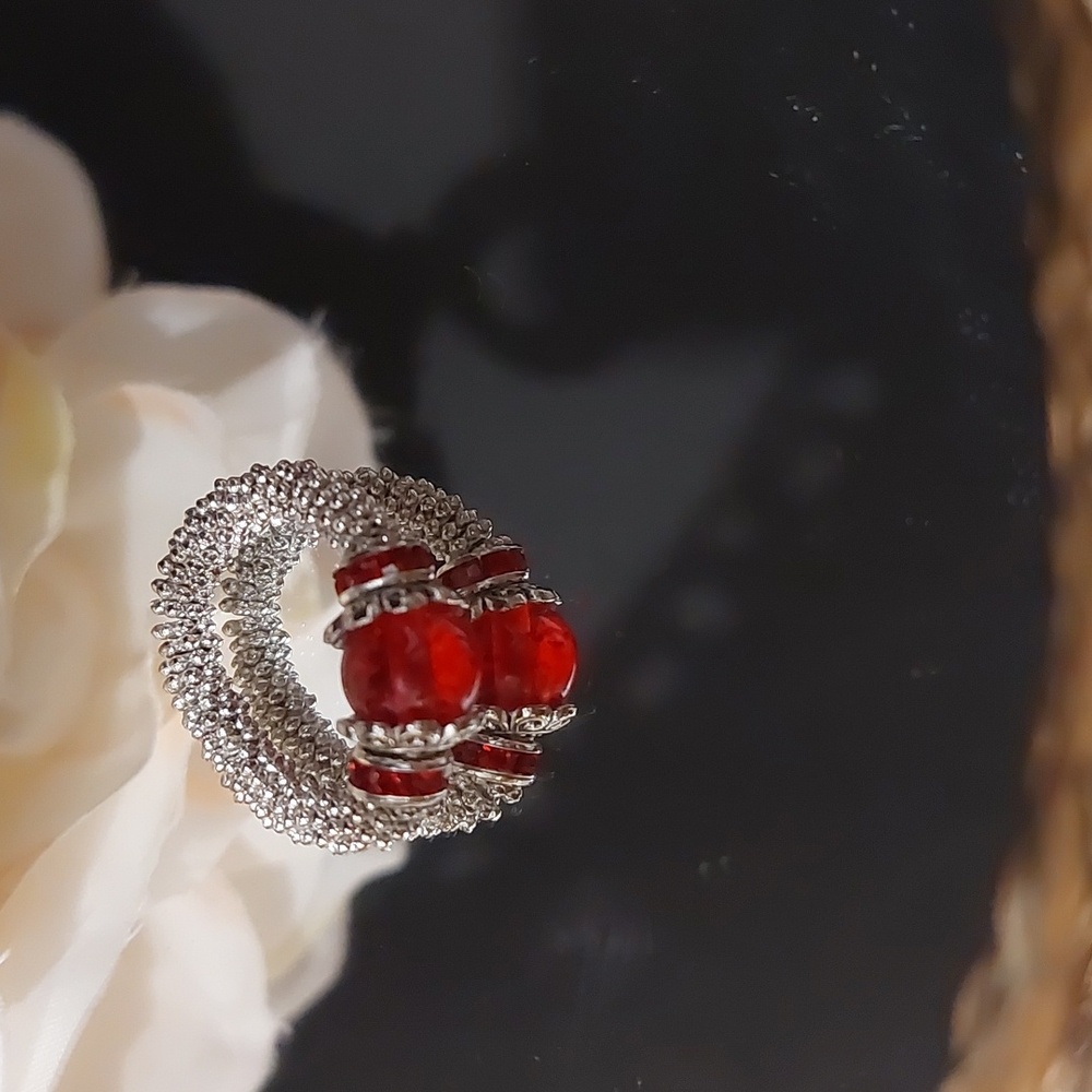 Handmade Beaded Ring w/Red Center Bead - Read Below For Size Info👇 - Picture 4 of 5